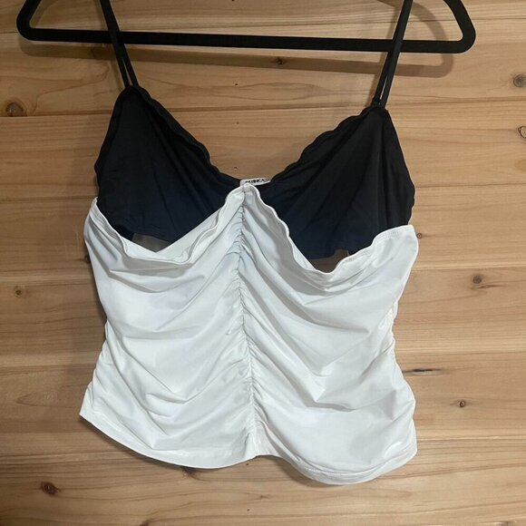 Black And White Princess Polly - Picture 1 of 6